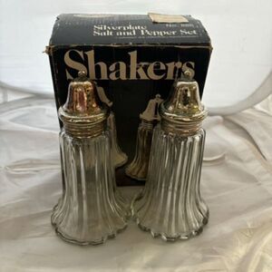 Leonard Silver MFG Silverplate Salt And Pepper Set 1979